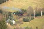 Fichtelbergbahn 99 773 verl�sst am 21.11.09 den Haltepunkt Neudorf und ist in Richtung  Bahnhof Neudorf unterwegs. 