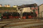 99 789 und 99 773 am 21.11.09 vor dem Lokschuppen ...