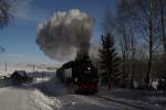 Die Freitaler 99 771 ist am 13.01.2010 kurz vor dem ...