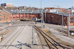 Bahnbetriebswerk Turku am 19.04.2018. Typisch für Finnlands Bw's sind die Drehbrücken mit den zu Dreiecken angeordneten Obergurten. 