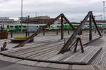 Typisch für Finnlands Bws sind Drehbrücken mit den zu Dreiecken angeordneten Obergurten. Ehemaliges Bw Tampere, 25.06.2018