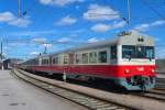 Die lange Reihe von Triebwagen der VR-Baureihen Sm1 und Sm2 im Bahnhof Riihimki wird heute angefhrt von Sm1 #6223, 03.05.13 
