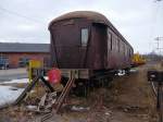 Ein sehr alter Personenwagen steht noch im Bahnhof Riihimki, 12.4.13