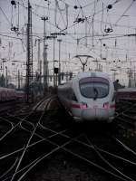 ICE T verl�sst Frankfurt ...  Daniel Oster 08.11.2011