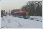 frankfurt-main Der Winter 2008/2009 bescherte den Bewohnern von Frankfurt am Main f�r dort sonst �bliche Verh�ltnisse ungew�hnlich viel Schnee. Als sich der 4. Zug der Linie 12 am 11.01.2009 mit dem S-Triebwagen 235 der Endhaltestelle Schwanheim/Rheinlandstra�e n�herte, lag alles unter einer dichten Schneedecke. 
