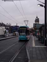 Tw 251 steht am 12.12.11 an der Haltestelle Friedberger Warte ...