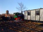 frankfurter-feldbahnmuseum-ev Im sp�ten Nachmittag macht sich ein Feldbahnzug auf den Weg in den Rebstockpark in Frankfurt.7.3.10.