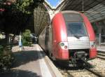 Hier 439 als TER86047 von Grasse nach Monaco-Monte-Carlo, bei der Einfahrt am 31.7.2010 in Nice Ville.