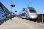 Ein Nachschuss von TGV 5368 aus Marseille-St-Charles(F) nach Nantes(F)  Aufgenommen in Avignon-TGV-Gare(F) am einem schnem Sommerwetter am 9.8.2013.