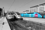 Gruppenfoto in Marseille St.Charles. Links ein TGV Resau aus Brüssel, in der Mitte ein TGV Duplex nach Paris und rechts eine Doppeltraktion Ouigo aus Paris.