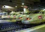 Ziemlich viele TGVs am Pariser Bahnhof  Montparnasse .