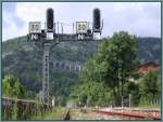 Links gehts nach Oyonnax, rechts nach Andelot. Geschwindigkeit 30km/h. Signalbrcke in Morez. (05.06.2007)