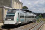 72522/72521 mit TER 865780 Sarlat-Bordeaux St Jean auf Bahnhof Sarlat am 23-6-2014.
