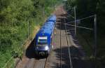 Deux baleines bleues kommen als RE aus Saarbrcken nach Metz und fahren gleich in den Bahnhof von Saint - Avold ein.