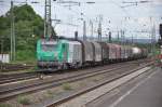 Eine Prima der SNCF FRET zieht einen gemischten Gterezug durch Neuwied.(18.05.2011)