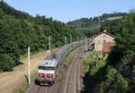 15001 mit dem IC 1002 (Strasbourg-Paris Est) bei Arzviller 30.6.18