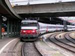 SNCF Lok 15021 wurde in Basel am Zug angekuppelt und steht abfahrtbereit um ihre Reise nach Luxemburg anzutreten. 08.08.07