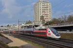 TGV Lyria 4716 fährt Richtung Bahnhof Muttenz.