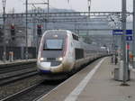 SNCF - TGV 4414 bei der durchfahrt im Bahnhof von Lietal am 23.12.2017