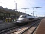 Ein 2-System TGV Rseau steht in Luxemburg um kurz danach als TGV 2671 ber Thionville und Metz nach Paris zu fahren. Aufgenommen am 05.04.07