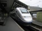 Hier TGV 6607 von Paris Gare de Lyon nach Lyon-Perrache, dieser Zug stand am 26.7.2010 in Paris Gare de Lyon.
