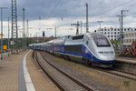 TGV 4709 (310018) Frankfurt/Main - Paris Est verlässt gerade den Hbf. in Saarbrücken.
In 1 Std. und 58 Minuten wird Paris erreicht sein. Mit dem Auto nicht zu schaffen! 12.07.2016