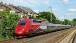 Mit etwas mehr als 30 Minuten Verspätung durchfährt THALYS 4332 am 25.05.2014 Düsseldorf-Oberbilk