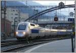 Der erste fahrplanmssige TGV Lyria nach Paris-Est macht sich fr die Abfahrt ab Chur um 16.33 Uhr bereit. (15.12.2007)