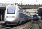 TGV 4419 verfgt nur ber eine einseitig bemalte Bugklappe. (08.04.2008)