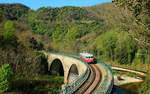 Museums- und Touristikbahnen im französischen Zentralmassiv: Zwischen Tournon im Rhonetal und Lamastre verkehrt die meterspurige Train de l Ardeche.