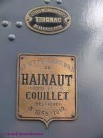 Fabrikschilder des bei der CFTVD Museumsbahn eingesetzten C-Kupplers: Diese Lok wurde 1912 von der belgischen Maschinenfabrik Hainault in Couillet unter der Fabriknummer 1658 gebaut. Sie war als Werklok bei der Metallfabrik Trignac im Einsatz.


CFTVD-Dollertalbahn
Burnhaupt 
19.05.2007
