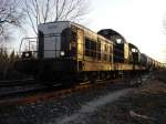 Ein Gterzug auf dem Weg nach St. Gilles in der nhe von le Cailar am 28.12.2005.
Un Train marchandise sur le chemain pour St. Gilles prs de Le Cailar chez le 28.12.2005.