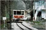 Ein Autorail fhrt von Digne kommend in Annot ein.