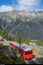 Chemin de fer du Montenvers am 27. August 2020<br>
Bhe 4/4 42 mit Vorstellwagen 52 auf Bergfahrt.