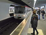 Lyon Métrozug TCL-612 unterwegs auf der Linie-B nach Oullins-Gare.