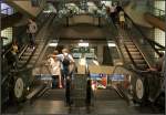 Alltag in der Metro -     Treppenhaus der Metrostation  Madeleine  der Linie 14 in Paris.