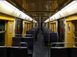 Innenansicht eines RATP Triebzuges der Reihe Z 8400.
Die RATP (Pariser Verkehrsbetriebe) betreiben einen Teil des Pariser S-Bahnsystem (RER) mit eigenen Fahrzeugen.

21.04.09 