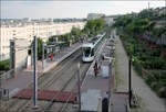 Haltestelle Belvédere - 

... im Abschnitt der früheren Eisenbahntrasse der Straßenbahnlinie T2 in Suresnes einer Stadt westlich von Paris in der Île-de-France. 

21.07.2012 (M)