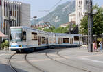 Grenoble TAG Ligne de tramway / SL B (TFS / Tw 2014) Place de la Gare / Gare SNCF im Juli 1992. - Scan eines Farbnegativs. Film: Kodak Gold 200-3. Kamera: Minolta XG-1.