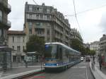 Grenoble Place-Victor-Hugo TAG-Tram 2036 fhrt auf der Linie A nach La-Poya.
1987 wurde in Grenobledie Straenbahn wiedereingefhrt. 
Alsthom hatte fr die neuen franzsischen Trams den Tramtyp TFS (Tramway franais standard) entwickelt, von dem Grenoble 1986-1996 53 Wagen (2001-2053) erhielt.
Grenoble hat damit die meisten Wagen dieses Typs erhalten.  
30.08.2007 Grenoble
