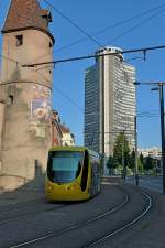 Mlhausen (Mulhouse), die Straenbahn zwischen  alt und neu , Sept.2012