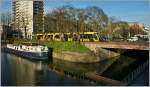 Strassenbahnverkehr am Rhone-Rhein-Kanal in Mulhouse.
(10.12.13)