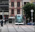 Pont de Saverne -     Nur die leichte Kuppe gibt einen Hinweis, dass diese Citadis-Tram über eine Brücke fährt.