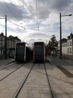 Begegnung der beiden Trams FilBleu-055 und FilBleu-059 an der Haltestelle Place-Choiseul.