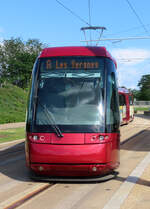 Spezielle Strassenbahn in Clermont-Ferrand: Tramway sur pneumatiques (Strassenbahn auf Gummirädern), System Translohr.