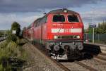 218 439-8 passiert mit ...  Maximilian Sch�n 08.08.2011