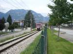 FTM - Ferrovia Trento-Male Trentino-Bahn, kurz vor den Bhf. Lavis, der neue Triebwagen ETi 413, auf der meterspurigen Strecke zwischen Trento und Mal�, Gegenzug in Richtung Mal� am 26.Juli.2008