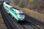 GO Lakeshore west nach Toronto Pendelzug kurz vor dem Haltepunkt ...