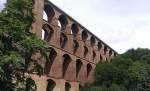 Goltzschtalbrucke Impressionen von der G�ltzschtalbr�cke. Blick Richtung Reichenbach.  Diese Bilder werden so erstmal nicht mehr m�glich sein, da die weltgr��te Ziegelbr�cke einger�stet ist. Sommer 2008.