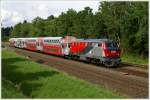 Die von der GKB angemietete Diesellok 218 256 f�hrt mit ...